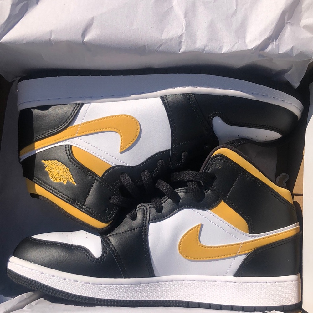 Air Jordan 1 Mid (GS)